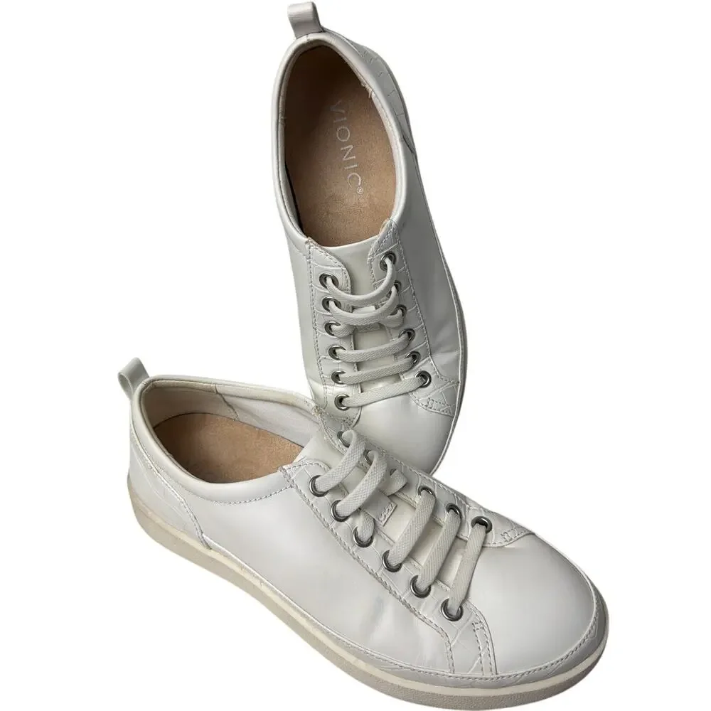 Vionic white winny